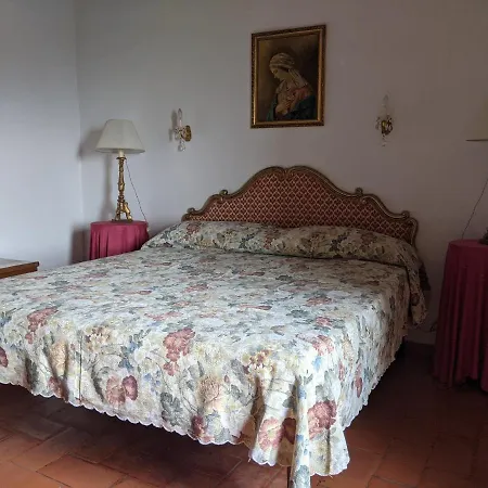 The Roof House - Piazza Grande Apartman *